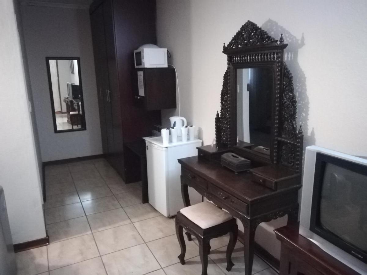 Sun Deck Lodge Hartbeespoort Dış mekan fotoğraf