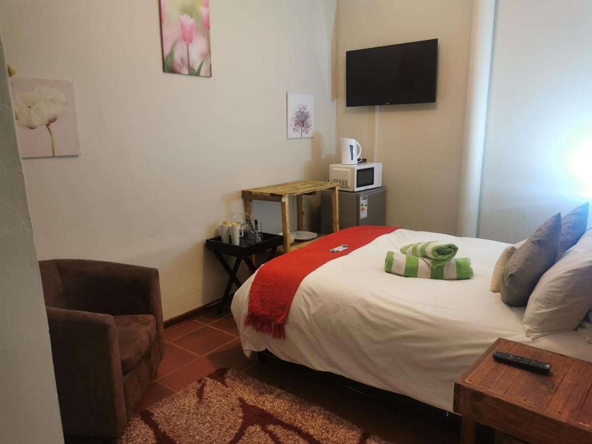 Sun Deck Lodge Hartbeespoort Dış mekan fotoğraf