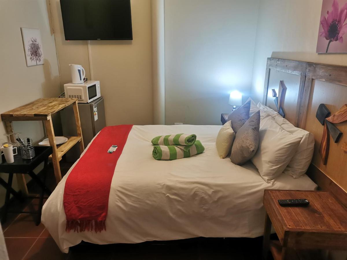 Sun Deck Lodge Hartbeespoort Dış mekan fotoğraf