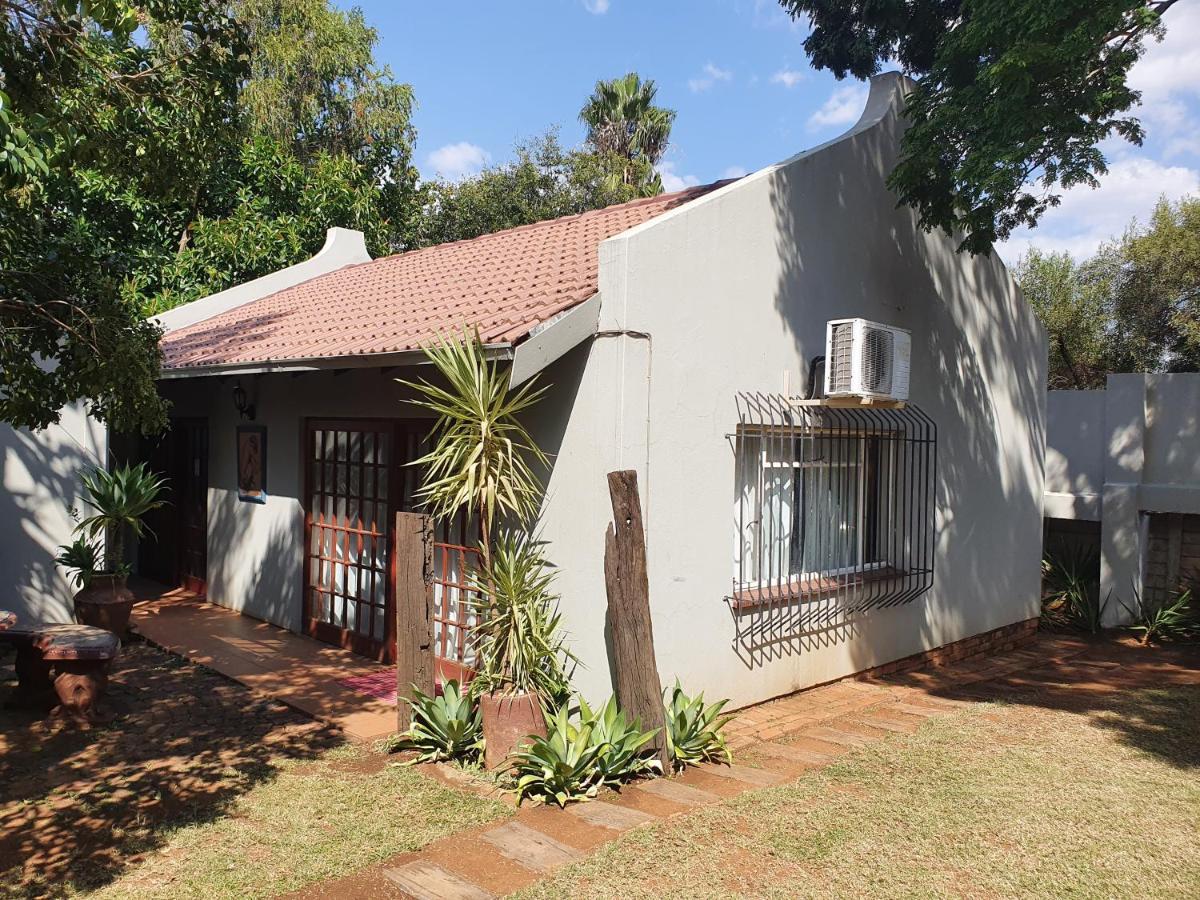Sun Deck Lodge Hartbeespoort Dış mekan fotoğraf
