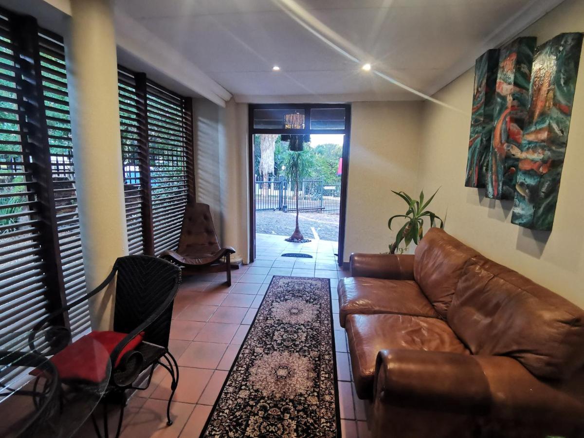 Sun Deck Lodge Hartbeespoort Dış mekan fotoğraf