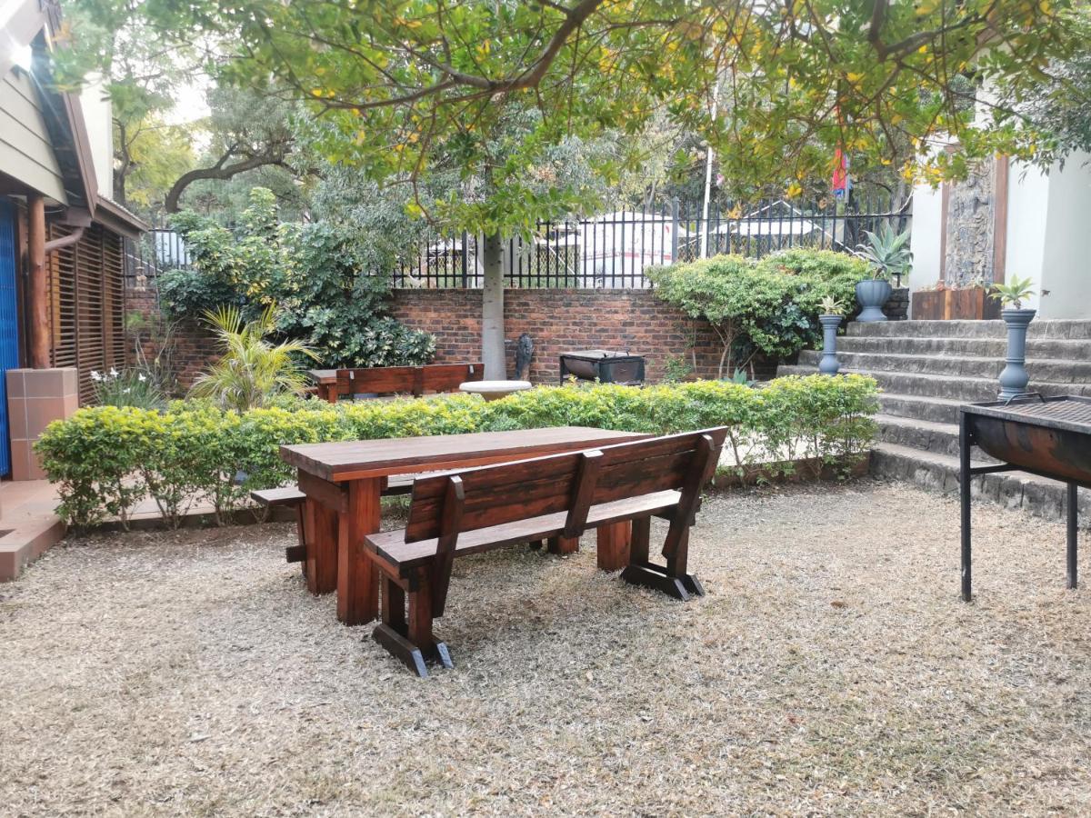 Sun Deck Lodge Hartbeespoort Dış mekan fotoğraf