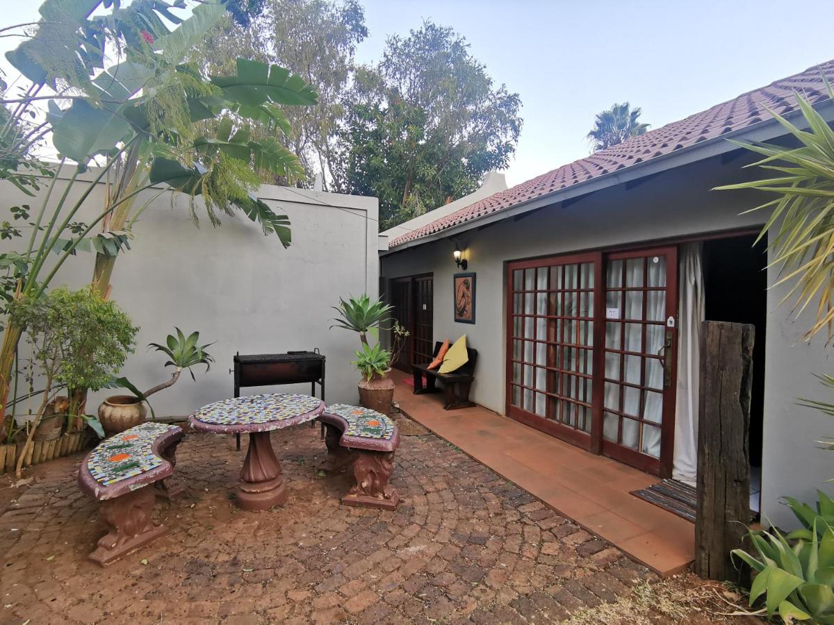 Sun Deck Lodge Hartbeespoort Dış mekan fotoğraf