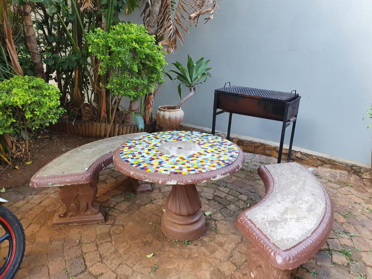 Sun Deck Lodge Hartbeespoort Dış mekan fotoğraf